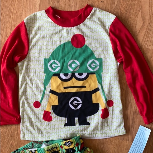 Despicable Me boys pajamas - Picture 2 of 4